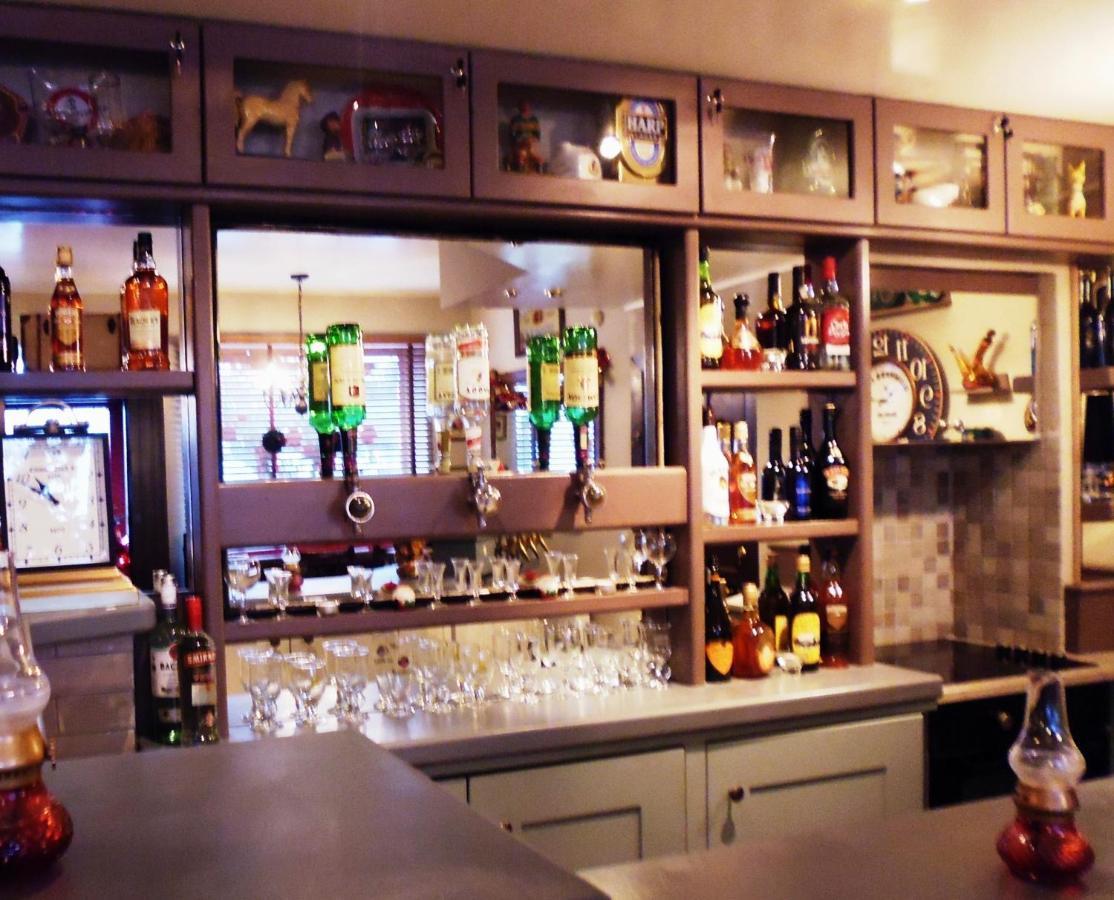 Herlihy'S, Half-Way-House Farranfore ภายนอก รูปภาพ
