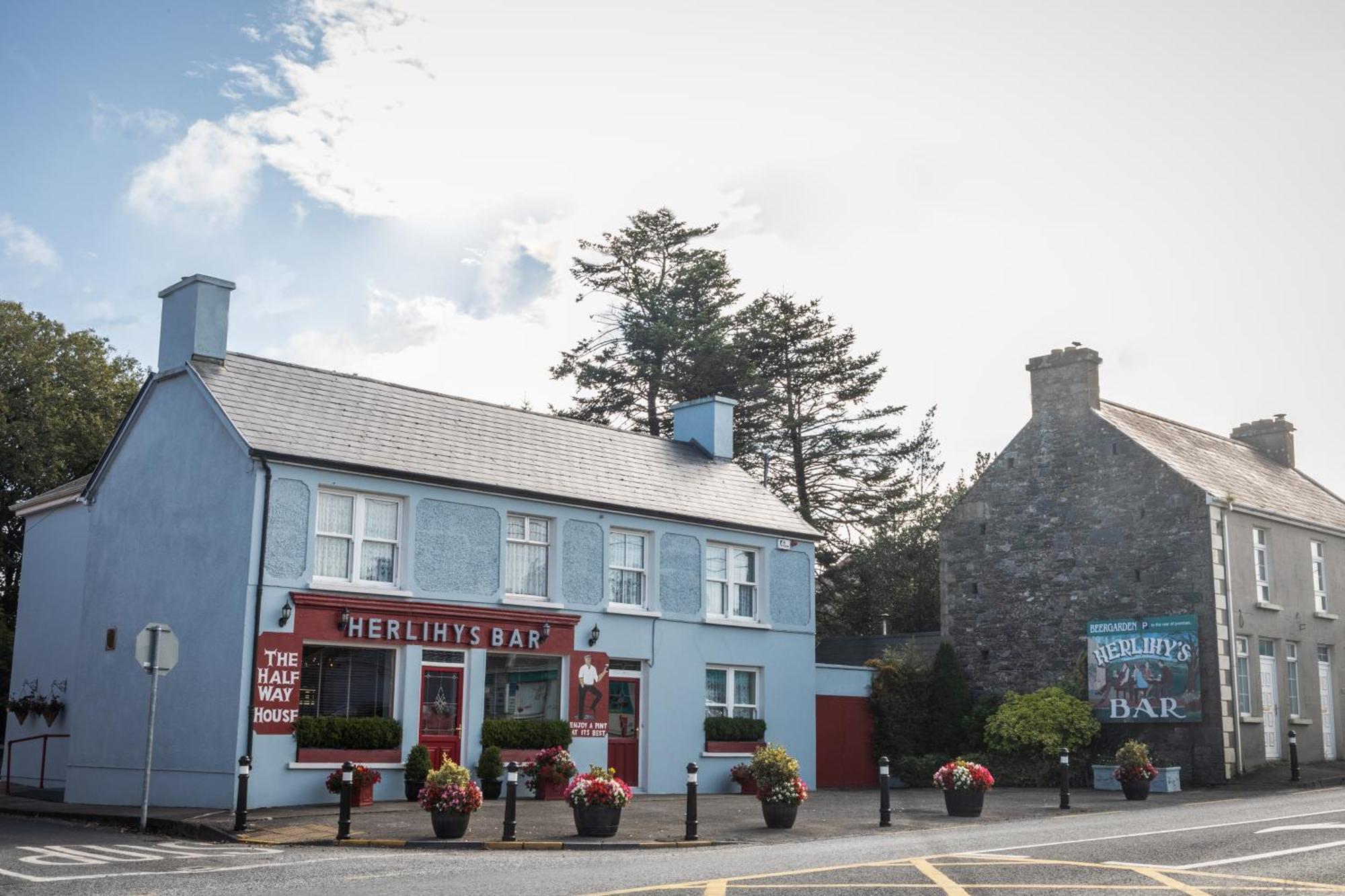 Herlihy'S, Half-Way-House Farranfore ภายนอก รูปภาพ