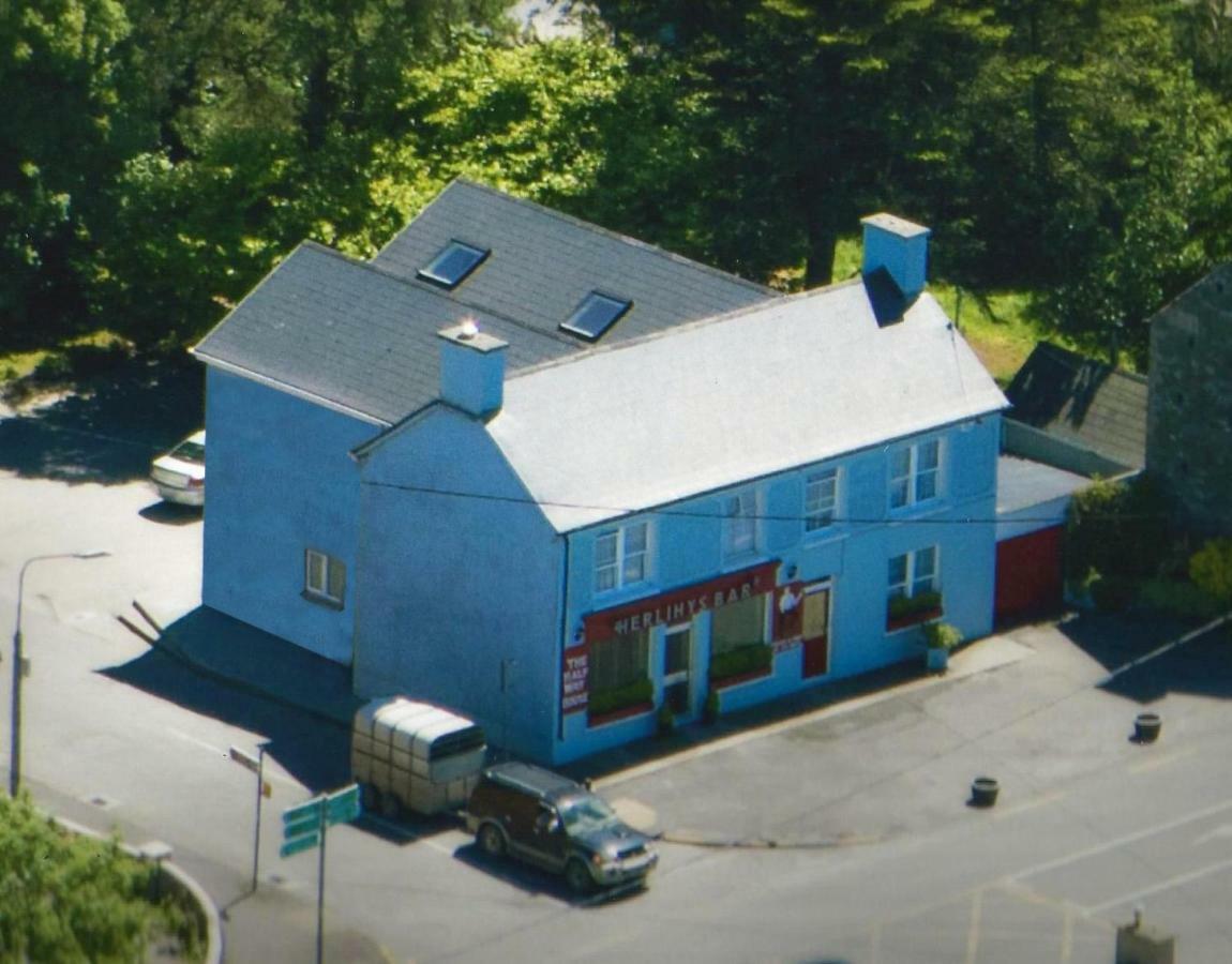 Herlihy'S, Half-Way-House Farranfore ภายนอก รูปภาพ