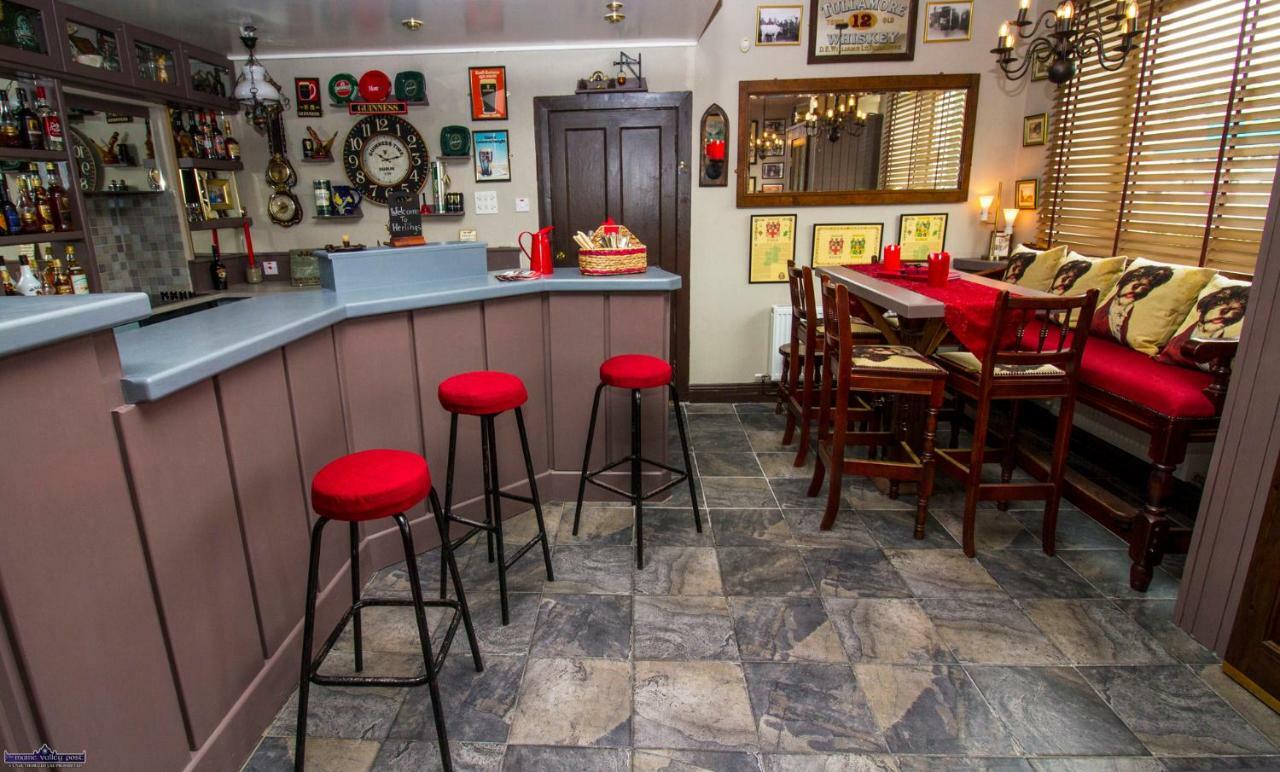 Herlihy'S, Half-Way-House Farranfore ภายนอก รูปภาพ